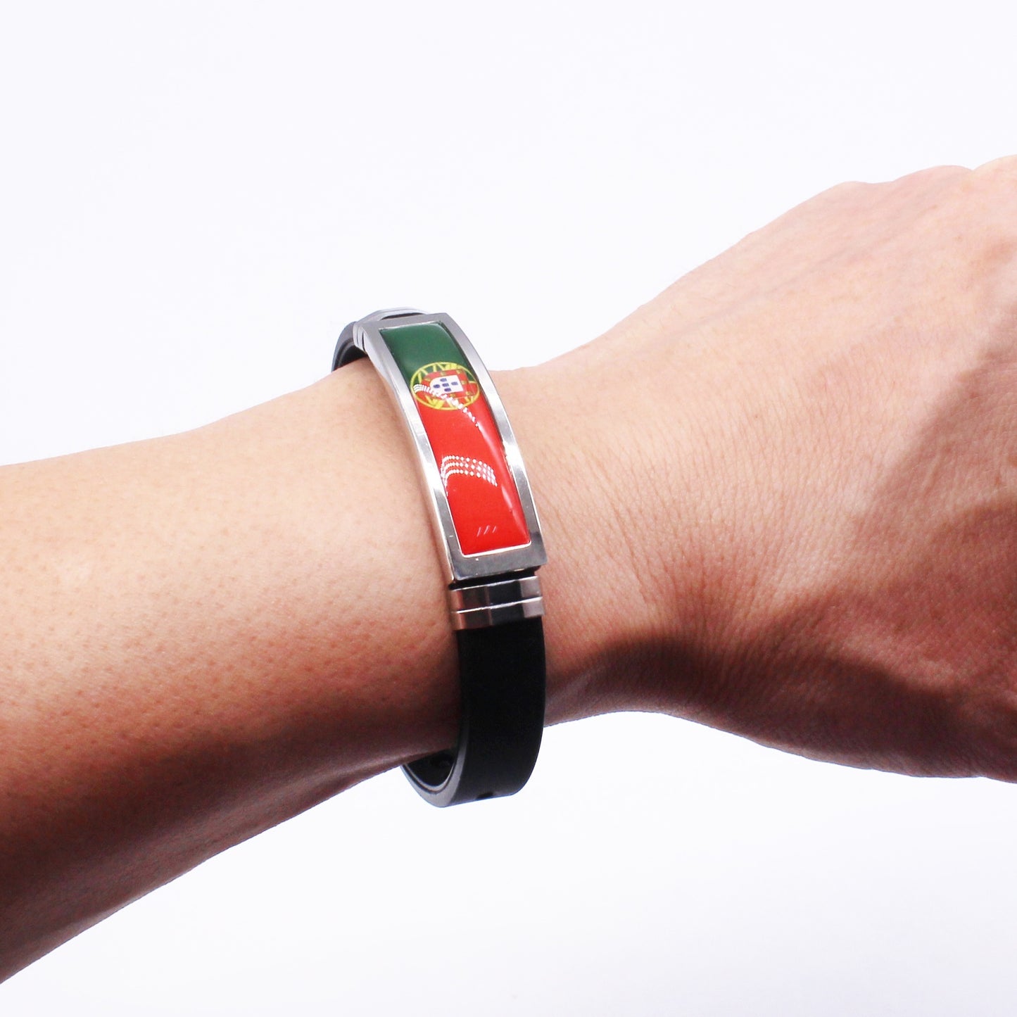 Adjustable Patriotic Flag Bracelet - Versatile Black Silicone Wristband for Sports Fans